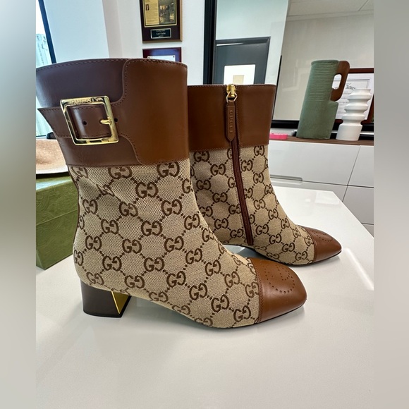 GUCCI Ellis GG Monogram Supreme Canvas & Leather Ankle Boots Brown - Picture 2 of 6